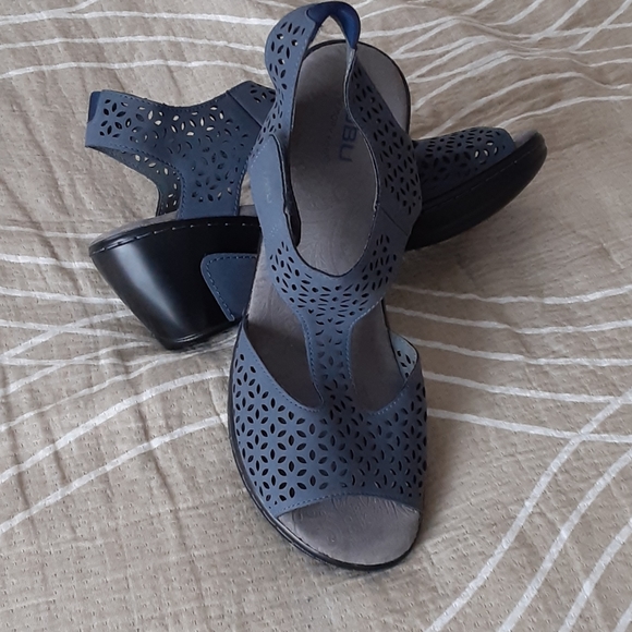 JBU Blue Sandals - Picture 2 of 10